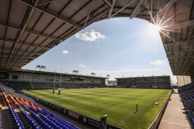 Halliwell Jones Stadyumu 'nun, Betfred Süper Lig 9. Raundu öncesinde Halliwell Jones Stadyumu' nda Warrington Wolves ve St Helens maçının genel görünümü, 24 Nisan 2025