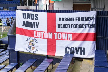 26 Nisan 2025 'te Luton Town, Luton Road, Luton, İngiltere' de Luton Town 'a karşı Coventry City Gökyüzü İddia Şampiyonası öncesinde Luton Town pankartı