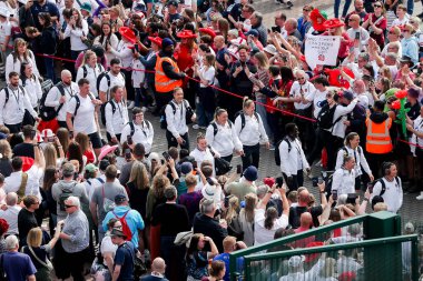 İngiltere Kadınlar, 2025 Guinness Kadın Maçı öncesinde Allianz Stadyumu 'na geldi. Altı ülke, 26 Nisan 2025' te Allianz Stadyumu 'nda Fransa' ya karşı İngiltere maçı düzenledi.