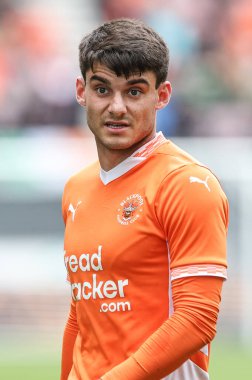Blackpool 'dan Rob Apter, Wigan Athletic' e karşı Blackpool maçı sırasında Wigan Community Stadyumu, Wigan, Birleşik Krallık, 26 Nisan 2025