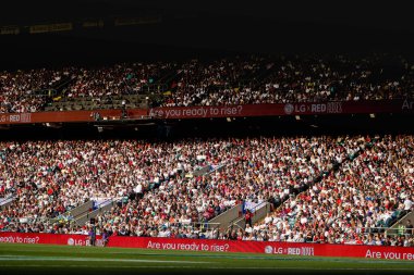 2025 Guinness Kadın Milletler Cemiyeti, 26 Nisan 2025 'te Twickenham' daki Allianz Stadyumu 'nda Fransa' ya karşı İngiltere maçını izledi.