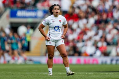 Tatyana, İngiltere 'nin kadınlarının 2025 Guinness Kadınlar Altı Milletler Maçı sırasında 26 Nisan 2025' te Twickenham 'daki Allianz Stadyumu' nda Fransa 'ya karşı İngiltere maçına baktığını duydum.