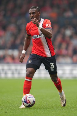 Luton Town 'dan Amari' i Bell, Gök İddia Şampiyonası 'nda Luton Town, Coventry City' ye karşı, Kenilworth Road, Luton, Birleşik Krallık, 26 Nisan 2025