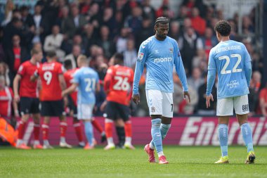 Coventry City 'den Hacı Wright Gök İddia Şampiyonası' nda Luton Town, Coventry City 'ye karşı 26 Nisan 2025' te Kenilworth Road, Luton, İngiltere 'de oynanan karşılaşmada