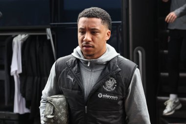 Blackpool 'dan Samuel Silvera, Wigan Athletic' in Blackpool 'a karşı oynadığı The Brick Community Stadyumu, Wigan, Birleşik Krallık' ta 26 Nisan 2025 'de oynanan 1.