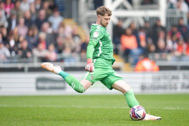 Coventry City 'den Bradley Collins 26 Nisan 2025' te Luton Town, Lutworth Road, Luton, Birleşik Krallık 'ta Coventry City' ye karşı oynadığı Gökyüzü İddia Şampiyonası maçında