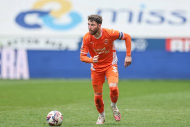 Blackpool 'dan James Husband 26 Nisan 2025' te İngiltere 'nin Wigan kentinde oynanan The Brick Community Stadyumu' nda Wigan Athletic 'in Blackpool' a karşı oynadığı 1.