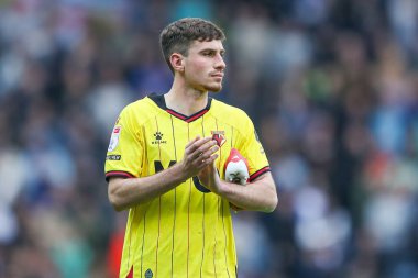 Watford 'dan James Morris, 26 Nisan 2025' te İngiltere 'nin Blackburn kentinde oynanan Blackburn Rovers - Watford maçında taraftarlarını alkışladı.