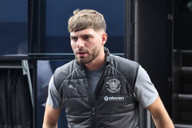 Blackpool 'dan Tom Bloxham, Wigan Athletic' in Blackpool 'a karşı oynadığı The Brick Community Stadyumu, Wigan, Birleşik Krallık' ta 26 Nisan 2025 'de oynanan 1.