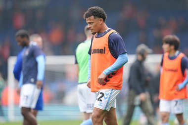 Coventry City 'den Joel Latibeaudiere, Gök İddia Şampiyonası öncesinde Luton Town, Coventry City' ye karşı, Kenilworth Road, Luton, Birleşik Krallık, 26 Nisan 2025