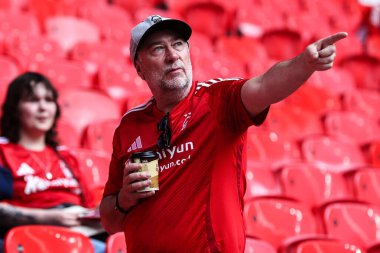 Nottingham Forest taraftarları Emirates FA Cup yarı final maçı öncesinde Nottingham Forest Manchester City 'ye karşı Wembley Stadyumu, Londra, 26 Nisan 2025