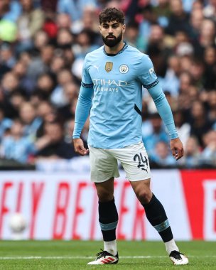 Manchester City 'den Joko Gvardiol, Birleşik Krallık' ın Wembley Stadyumu 'nda oynanan Nottingham Forest - Manchester City maçında 26 Nisan 2025