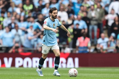 Manchester City 'den Bernardo Silva, 26 Nisan 2025 tarihinde İngiltere' nin Wembley Stadyumu 'nda oynanan yarıfinal maçında Nottingham Forest ile Manchester City karşılaşacak.