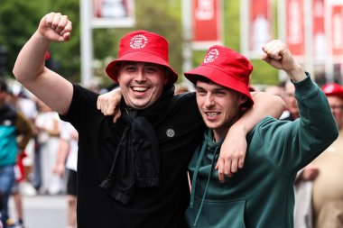 Nottingham Forest taraftarları Emirates FA Cup yarı final maçı öncesinde Nottingham Forest Manchester City 'ye karşı Wembley Stadyumu, Londra, 26 Nisan 2025