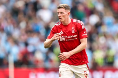 Nottingham Ormanı 'ndan Elliot Anderson Birleşik Krallık' ın Wembley Stadyumu 'nda Nottingham Forest ile Manchester City arasında oynanan FA Cup yarı final maçı sırasında, 26 Nisan 2025
