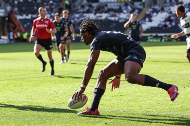 Wigan Warriors 'dan Junior Nsemba, 27 Nisan 2025' te MKM Stadyumu 'nda oynanan Betfred Süper Lig 9. Maçı' nda, Hull FC Wigan Warriors 'a karşı oynuyor.