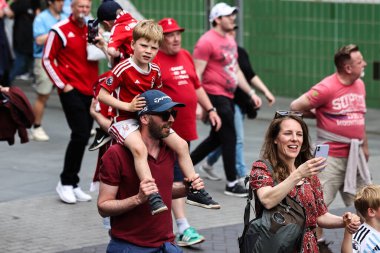Nottingham Forest taraftarları Emirates FA Cup yarı final maçı öncesinde Nottingham Forest Manchester City 'ye karşı Wembley Stadyumu, Londra, 26 Nisan 2025