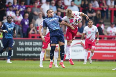 Stevenage takımından Carl Piergianni 27 Nisan 2025 'te İngiltere' nin Lamex Stevenage kentinde oynanan Stevenage-Rotherham United maçını kazandı.