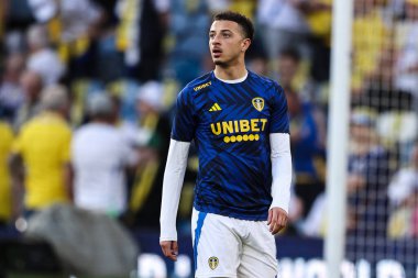 Leeds United takımından Ethan Ampadu 28 Nisan 2025 'te İngiltere' nin Leeds şehrinde oynanan Sky Bet Şampiyonası karşılaşmasında Leeds United 'ın Bristol City' e karşı oynadığı maç öncesi ısınma maçında