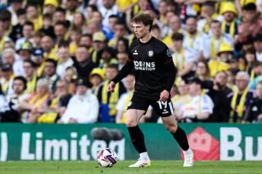 Bristol City 'den George Tanner 28 Nisan 2025' te İngiltere 'nin Leeds Road kentinde Leeds United ile Bristol City arasındaki Gökyüzü İddia Şampiyonası maçında maç yapıyor.