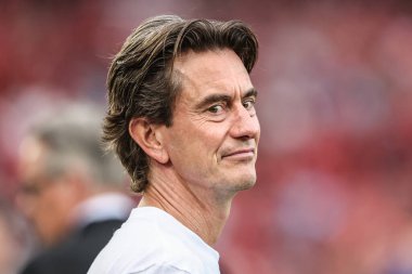 İngiltere 'nin Nottingham City Ground, Nottingham şehrinde oynanan Premier League maçında Thomas Frank' in menajeri Nottingham Forest, Brentford 'a karşı.