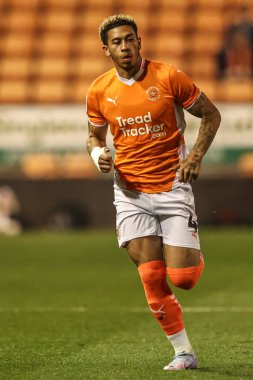 Blackpool takımından Jordan Lawrence-Gabriel, Blackpool - Birmingham City maçında 30 Nisan 2025 'te Bloomfield Road, Blackpool' da karşılaştı.