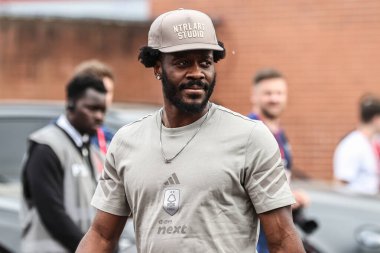 Nottingham Ormanı 'ndan Ola Aina, 30 Nisan 2025' te Nottingham Ormanı 'nın Brentford' a karşı oynadığı Premier League maçı sırasında geldi.