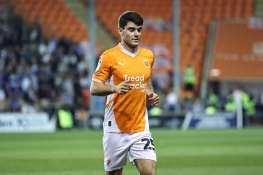 Blackpool 'dan Rob Apter, 30 Nisan 2025' te Bloomfield Road, Blackpool 'da oynanan Blackpool-Birmingham maçında yerini aldı.