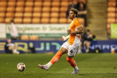 Blackpool 'dan Jordan Lawrence-Gabriel, 30 Nisan 2025' te Bloomfield Road, Blackpool 'da oynanan Blackpool-Birmingham City maçında pas verdi.