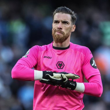 Wolverhampton Wanderers takımından Jos S Premier League maçında Manchester City, Etihad Stadyumu 'nda Wolverhampton Wanderers' a karşı, 2 Mayıs 2025