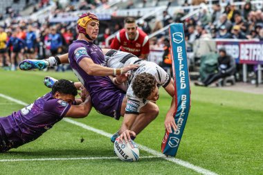 Hull FC 'den Lewis Martin, Betfred Magic Weekend 2025 maçında Huddersfield Giants, Hull FC' ye karşı St. James 's Park, Newcastle, İngiltere, 4 Mayıs 2025