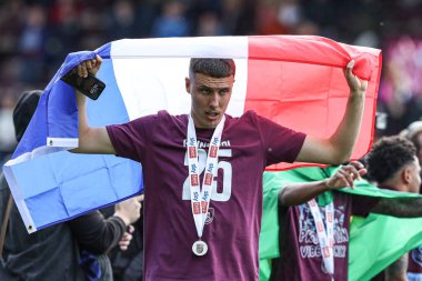 Burnley 'den Maxime Estve 3 Mayıs 2025' te Burnley, Burnley, İngiltere 'deki Turf Moor maçından sonra Millwall' a karşı oynamıştır.