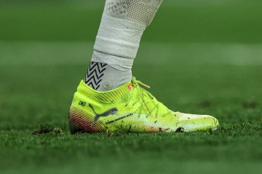 Premier Lig maçı sırasında Manchester City 'den Ederson' ın botları Etihad Stadyumu, Manchester 'da Wolverhampton Wanderers' a karşı 2 Mayıs 2025