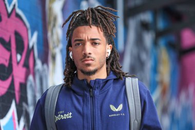 Burnley 'den Luca Koleosho, 3 Mayıs 2025' te Burnley 'e karşı Millwall Turf Moor, Burnley, Birleşik Krallık' ta Sky Bet Şampiyonası maçı öncesinde sahaya çıktı.