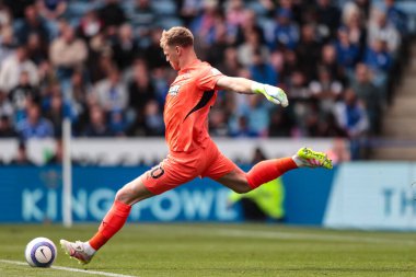 Aaron Ramsdale Southampton Premier League maçında kaleci Leicester City ile Southampton maçı sırasında King Power Stadyumu, Leicester, İngiltere, 3 Mayıs 2025