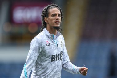 Burnley 'den Hannibal Mejbri, 3 Mayıs 2025' te Burnley, Burnley, İngiltere 'deki Turf Moor' da Millwall maçında Sky Bet Şampiyonası öncesinde ısınıyor.