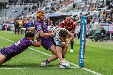 Hull FC 'den Lewis Martin, Betfred Magic Weekend 2025 maçında Huddersfield Giants, Hull FC' ye karşı St. James 's Park, Newcastle, İngiltere, 4 Mayıs 2025