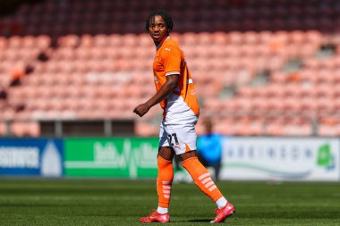 Blackpool takımından Niall Ennis 3 Mayıs 2025 'te Blackpool, Blackpool' da Bristol Rovers 'a karşı oynanan maçta Blackpool' da karşılaşacak.