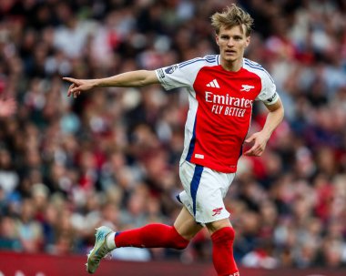 Arsenal 'den Martin Odegaard, 3 Mayıs 2025' te Birleşik Krallık 'taki Emirates Stadyumu' nda oynanan Premier League maçında Arsenal, Bournemouth 'a karşı.