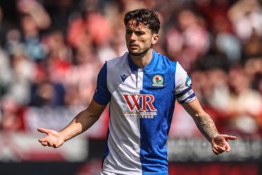 Blackburn Rovers takımından Lewis Travis, 3 Mayıs 2025 'te Bramall Lane, Sheffield, İngiltere' de oynanan Sheffield United - Blackburn Rovers maçında tepki gösterdi.