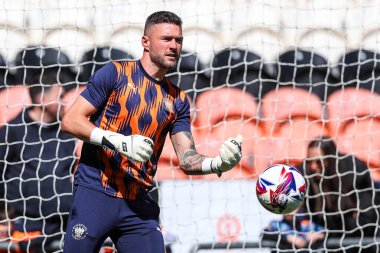 Blackpool 'dan Richard O' Donnell 3 Mayıs 2025 'te Bloomfield Road, Blackpool' da oynanan Blackpool-Bristol Rover maçı öncesinde oynanan maç öncesi ısınma maçında