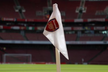 3 Mayıs 2025 'te Birleşik Krallık, Londra' daki Emirates Stadyumu 'nda oynanan Premier League karşılaşması öncesinde bayrağın genel görünümü Arsenal' e karşı Bournemouth