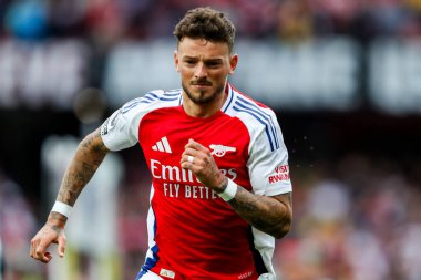 Arsenal 'den Ben White, 3 Mayıs 2025' te Birleşik Krallık 'taki Emirates Stadyumu' nda oynanan Premier League maçında Arsenal ve Bournemouth karşı karşıya geldi.