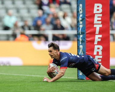 Hull KR 'dan Arthur Mourgue, Betfred Magic Weekend 2025 maçında Hull KR, Salford Red Devils' e karşı St. James 's Park, Newcastle, İngiltere, 3 Mayıs 2025