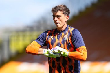 Blackpool 'dan Harry Tyrer, 3 Mayıs 2025' te Blackpool, İngiltere 'deki Bloomfield Road' da oynanan Blackpool-Bristol Rover maçında Sky Bet 1 'in önündeki ısınma maçında...