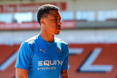 Blackpool 'dan Samuel Silvera, 3 Mayıs 2025' te Bloomfield Road, Blackpool 'da oynanan Blackpool-Bristol Rover maçı öncesinde geldi.