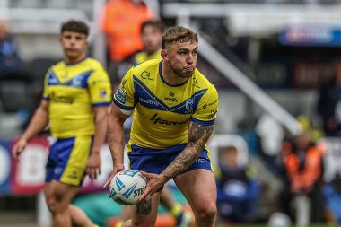 Warrington Wolves takımından Sam Powell, Betfred Magic Weekend 2025 maçında Wigan Warriors 'a karşı Warrington Wolves, St. James' s Park, Newcastle, İngiltere 'de 4 Mayıs 2025