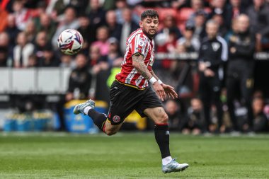 Sheffield United takımından Gustavo Hamer, 3 Mayıs 2025 'te Bramall Lane, Sheffield, İngiltere' de oynanan Sheffield United-Blackburn Rovers maçında topu aldı.