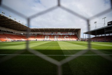 Bloomfield Road 'un içinde, Blackpool' un evi, Blackpool 'un karşısındaki Blackpool-Bristol Rover maçı, Bloomfield Road, Blackpool, 3 Mayıs 2025
