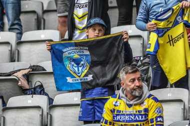 Warrington taraftarları Betfred Magic Weekend 2025 maçında Huddersfield Giants vs Hull FC 'ye karşı St. James' s Park, Newcastle, 4 Mayıs 2025 'te geldiler.